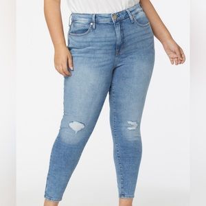 Seven7 Women’s Tummyless High Rise Distressed Skinny Jean Size 16